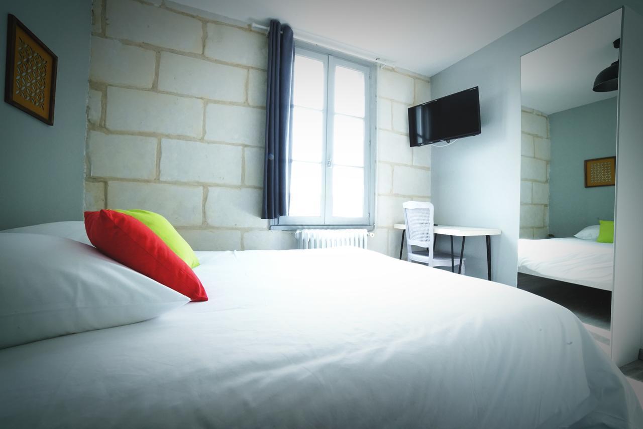 Hotel De La Gare Château-du-Loir Esterno foto