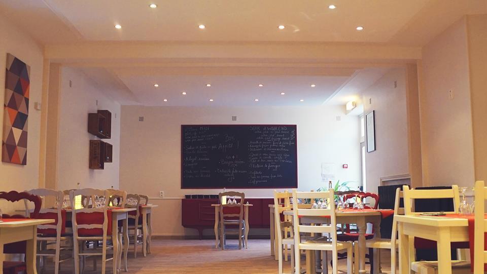 Hotel De La Gare Château-du-Loir Esterno foto
